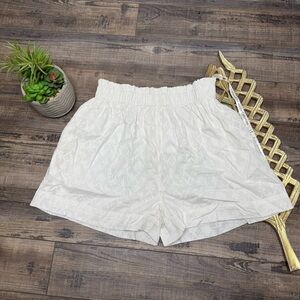 Vita Grace Lucy Jacquard Day White Short